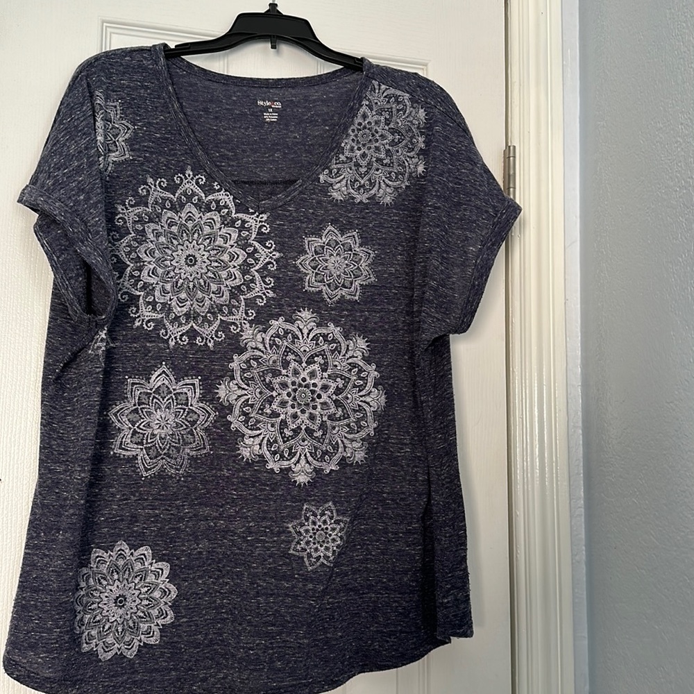 Style & Co t-shirt
